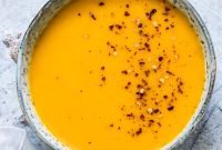 Creamy Kabocha Squash Soup Recipe for Fall Comfort