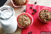 Carrot Zucchini Muffins with Honey and Cinnamon