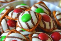 Chocolate Pretzel Hugs Recipe for Christmas Treats