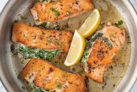 Creamy Spinach-Stuffed Salmon Fillets with Garlic Butter
