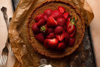 Pistachio Frangipane Tart Recipe — Crunchy Almond-Pistachio Filling