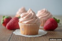 Strawberry Cupcakes with Fresh Strawberry Buttercream Frosting