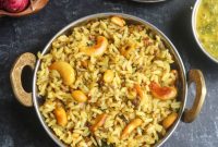 Chinna Vengaya Sadam (Small Onion Rice) Recipe — Flavorful South Indian Rice