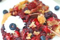 Quick Instant Pot Berry Cobbler Recipe for Juicy Summer Desserts
