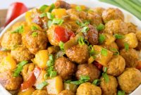 Slow Cooker Hawaiian-Style Pineapple Meatballs