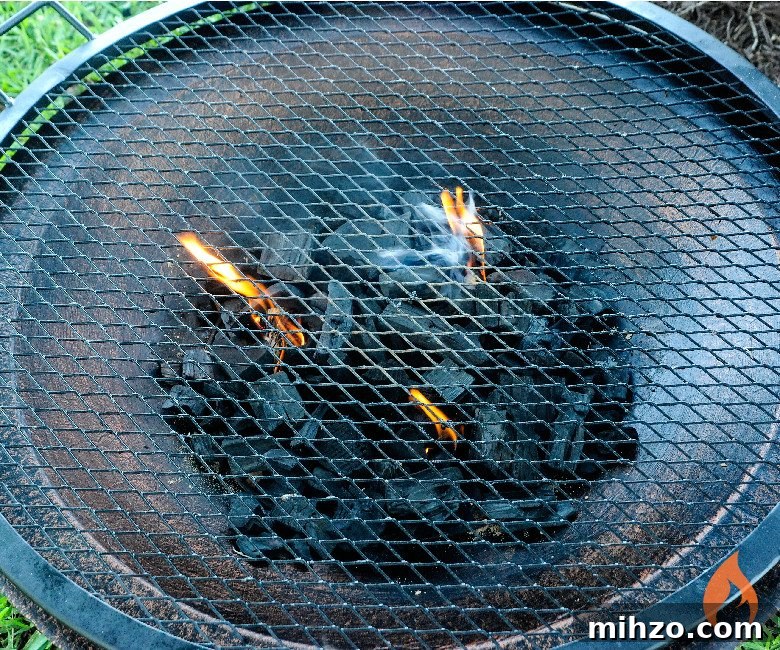 Fire Pit Grilling: Tips for Perfect Open-Fire BBQ 3 Fire pit grill.