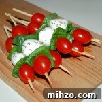 Caprese Skewers: Tomato, Mozzarella & Basil Kebabs 2 img 131 2