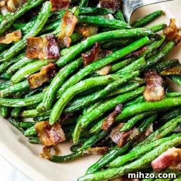Whole30 green beans with bacon