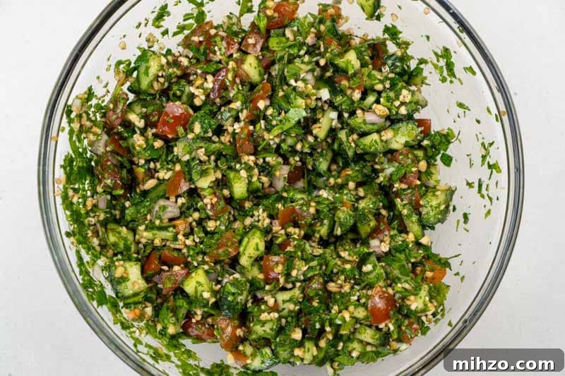 Armenian Tabbouleh Recipe: Parsley and Bulgur Salad 7 Mixing the salad together