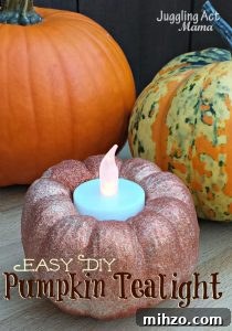 Creative Thanksgiving Table Decoration Ideas for a Memorable Feast 9 Thanksgiving Table Decoration Ideas - Get inspired for Thanksgiving with OVER 20 Thanksgiving table decorations ideas, tablescapes, and centerpieces for your home. So beautiful!