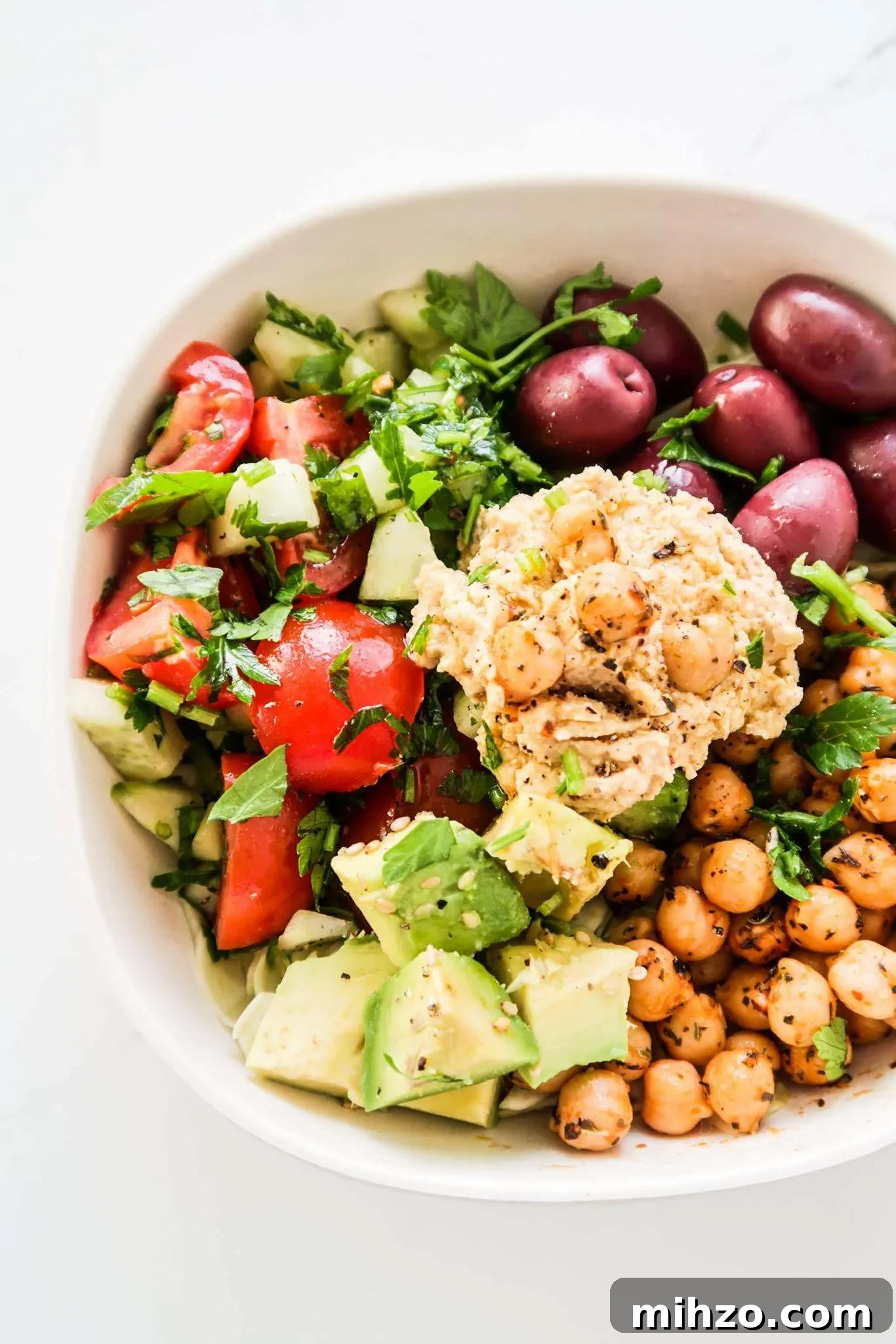 15 Simple Alkaline Diet Recipes for Everyday Meals 9 20-Minute Mediterranean Lunch Bowl