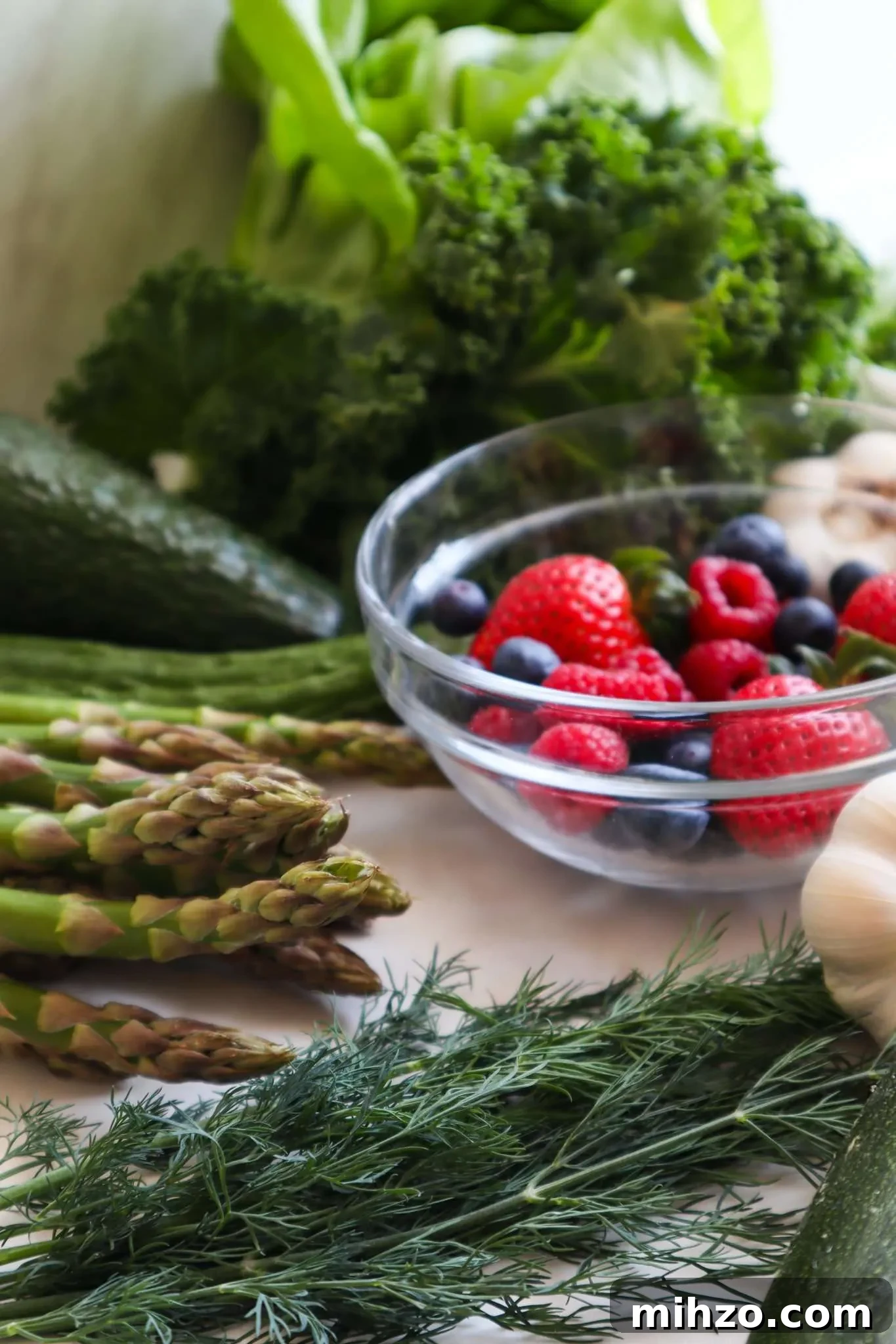 15 Simple Alkaline Diet Recipes for Everyday Meals 18 Fresh and healthy alkaline diet recipes to enjoy for a more alkaline diet! Including alkaline recipes for dinner, lunch and breakfast, vegan alkaline diet recipes and some alkaline recipes with meat and fish.