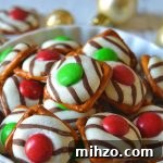 Chocolate Pretzel Hugs Recipe for Christmas Treats 7 Christmas pretzel hugs in a white dish