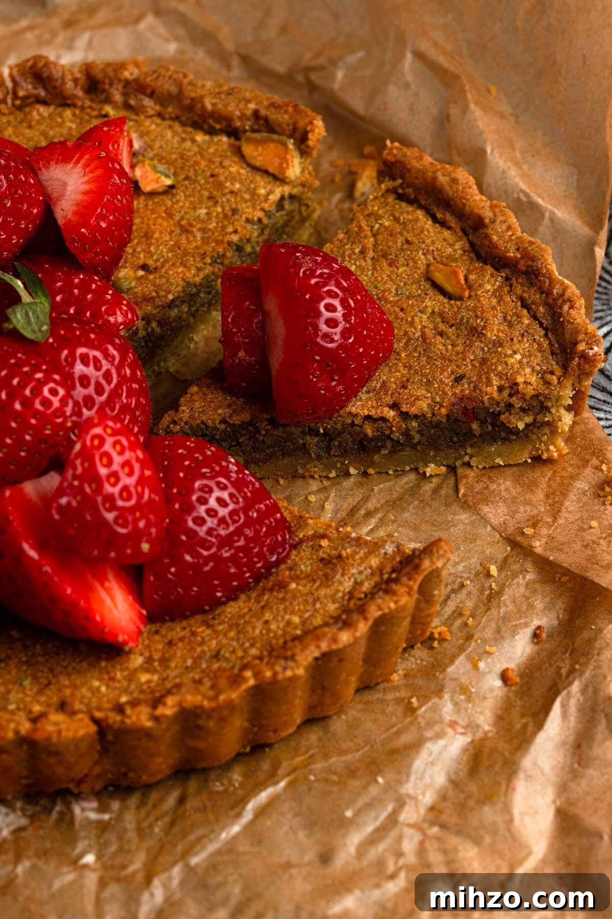 Pistachio Frangipane Tart Recipe — Crunchy Almond-Pistachio Filling 7 Pistachio cream tart topped with fresh strawberries.
