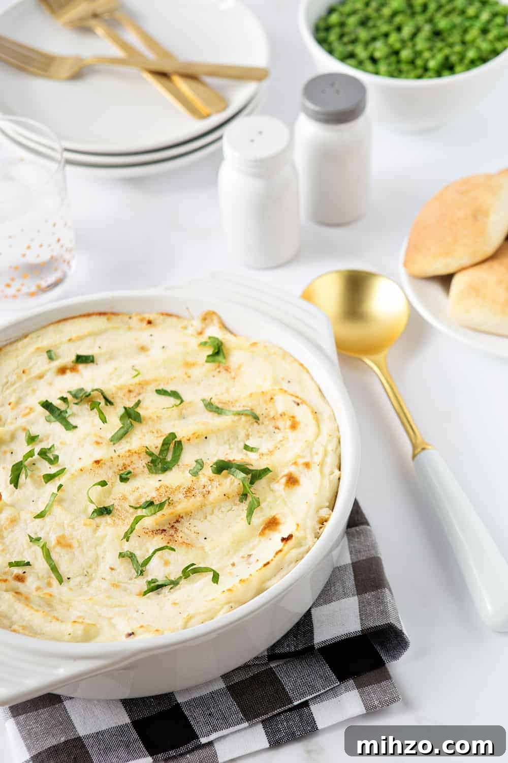 Cheesy Thanksgiving Casserole with Turkey, Stuffing and Veggies 6 Thanksgiving Dinner Casserole is simple and so delicious. Total comfort food!