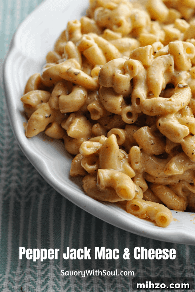 Zesty Pepper Jack Macaroni and Cheese Recipe: Creamy, Spicy Twist 8 img 4472 7