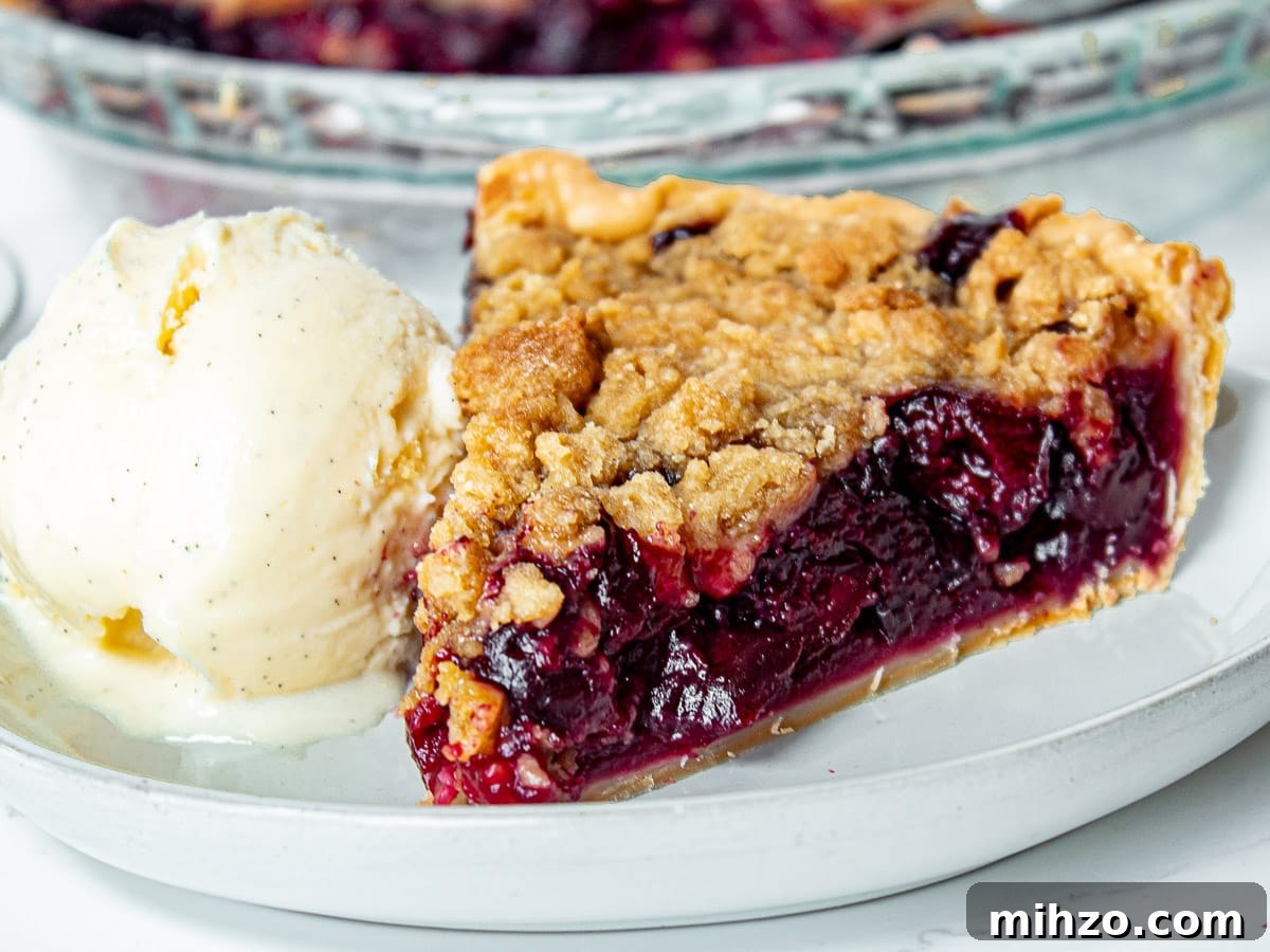 Classic Cherry Crumb Pie with Buttery Streusel Topping 4 cherry crumb pie with ice cream