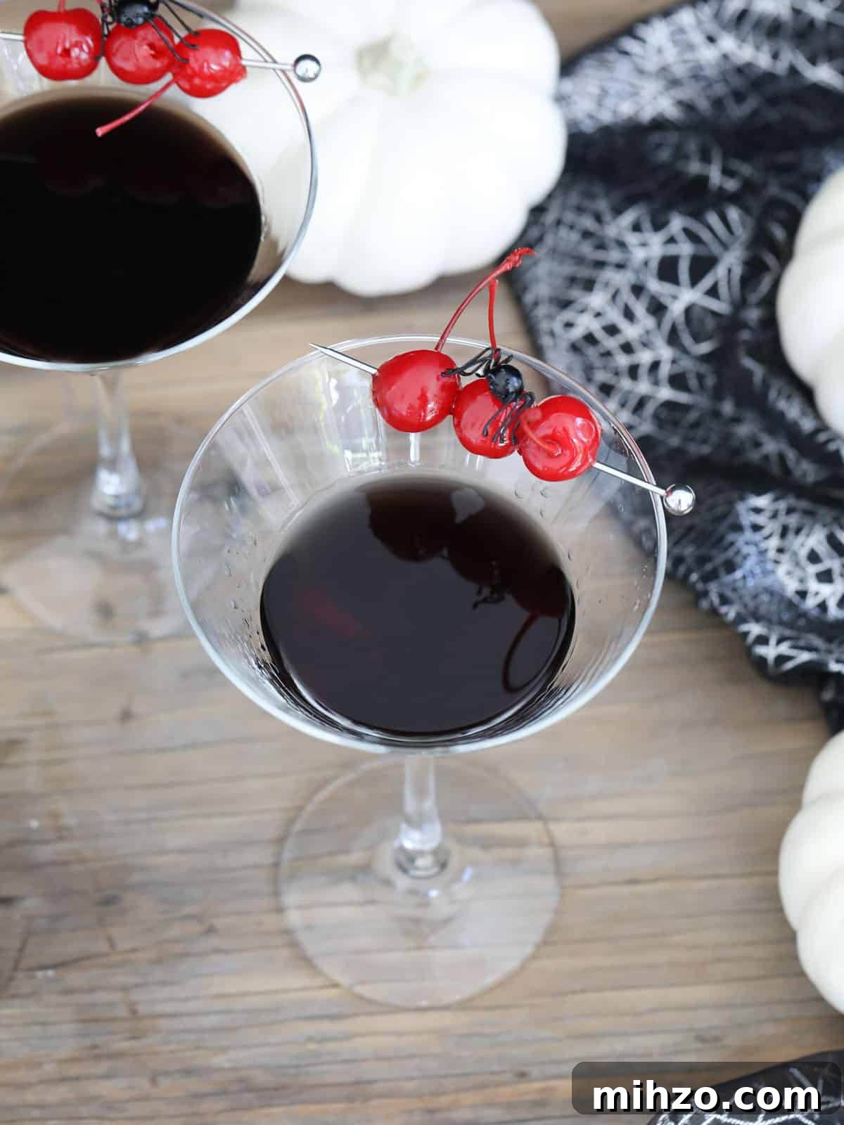 Black Widow Halloween Martini Recipe: Spooky Spider Cocktail 10 img 77590 9