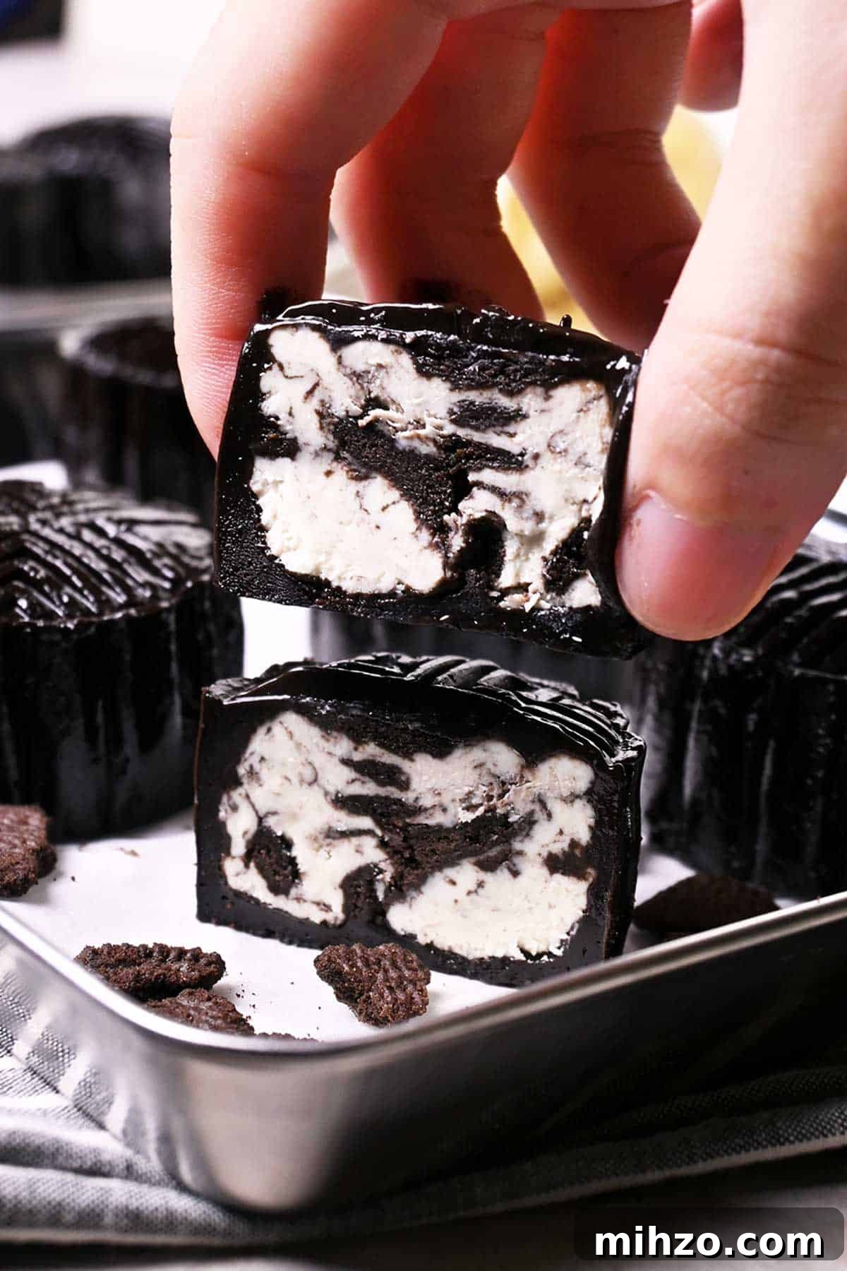 Oreo Cheesecake Mooncakes: Creamy Cookie-Filled Mid-Autumn Treat 7 oreo cheesecake mooncakes