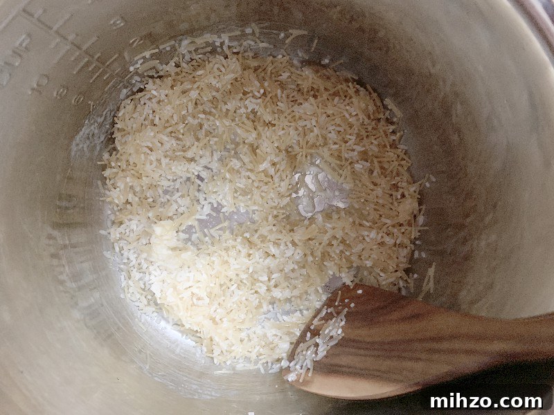 Instant Pot Rice-A-Roni: Quick One-Pot Copycat Recipe 5 sauteeing ricearoni in the Instant Pot